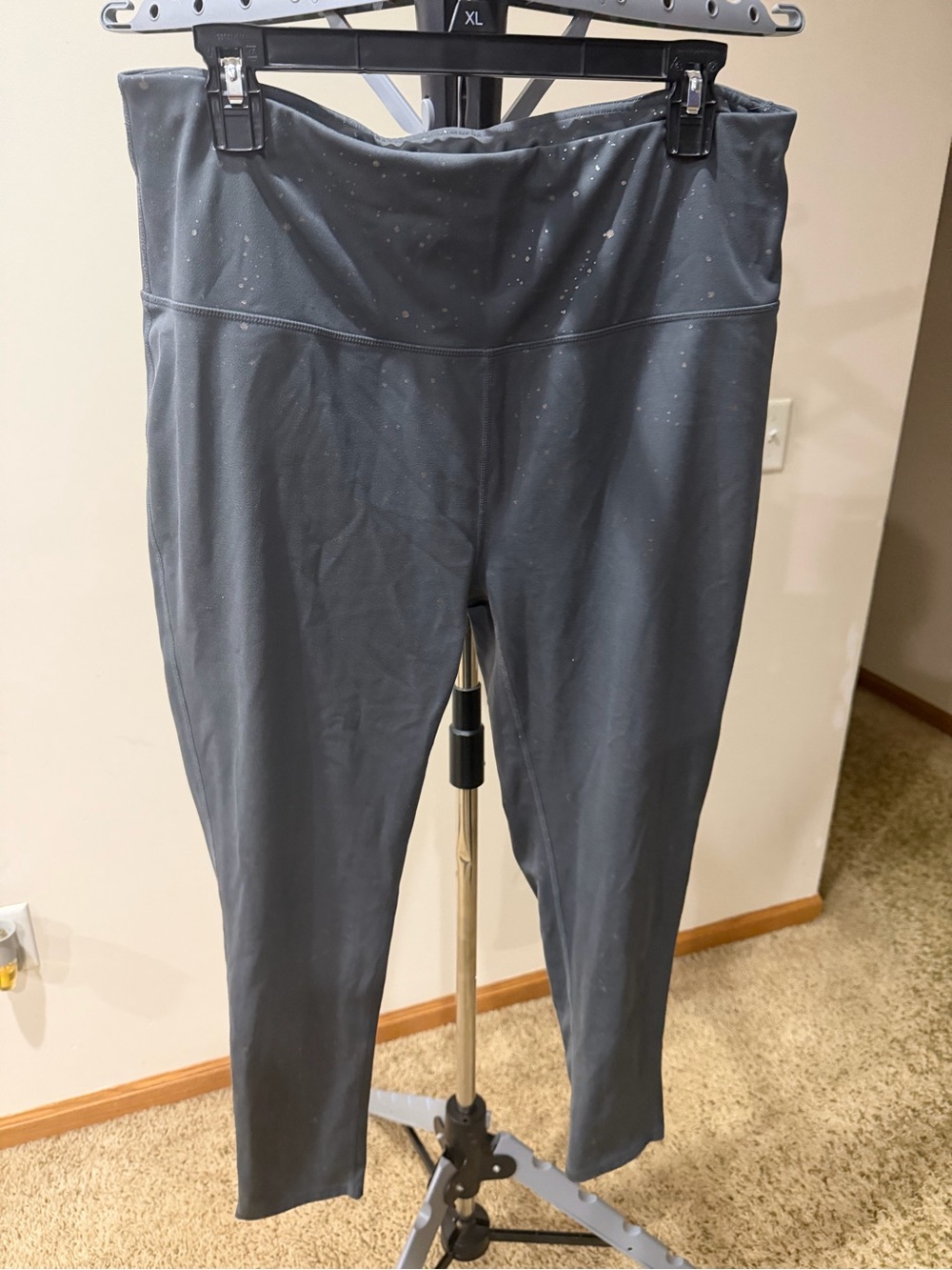 MTA Sport Gray High-Rise Leggings with Subtle Speckle